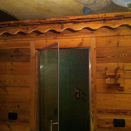 Les Trompeurs Chez Odette Bed and Breakfast Cogne Δωμάτιο φωτογραφία