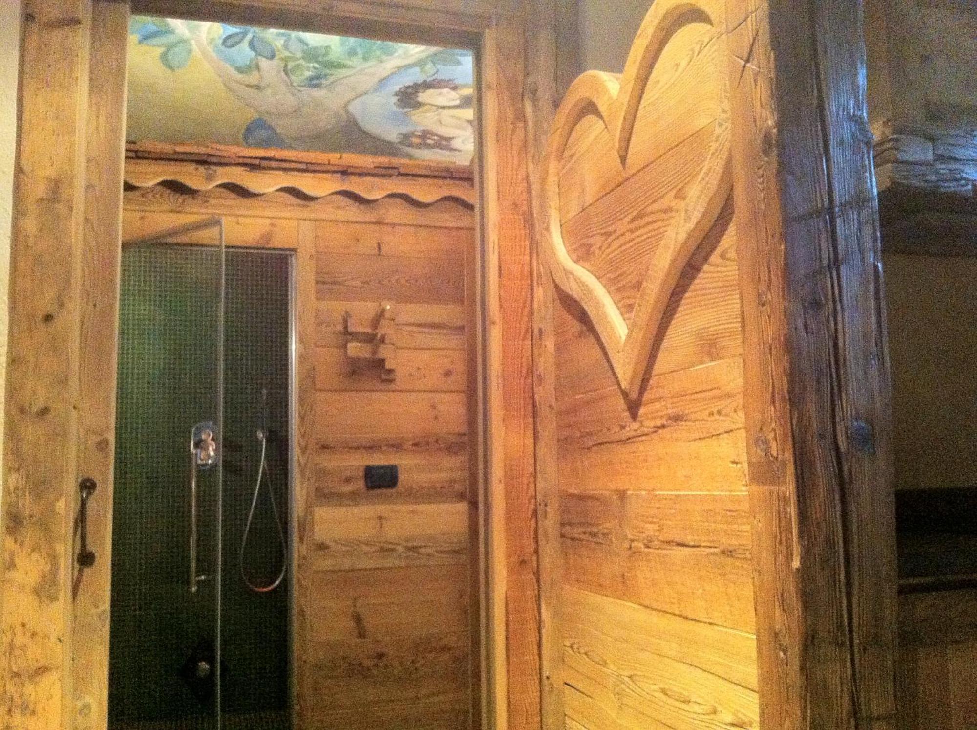 Les Trompeurs Chez Odette Bed and Breakfast Cogne Δωμάτιο φωτογραφία