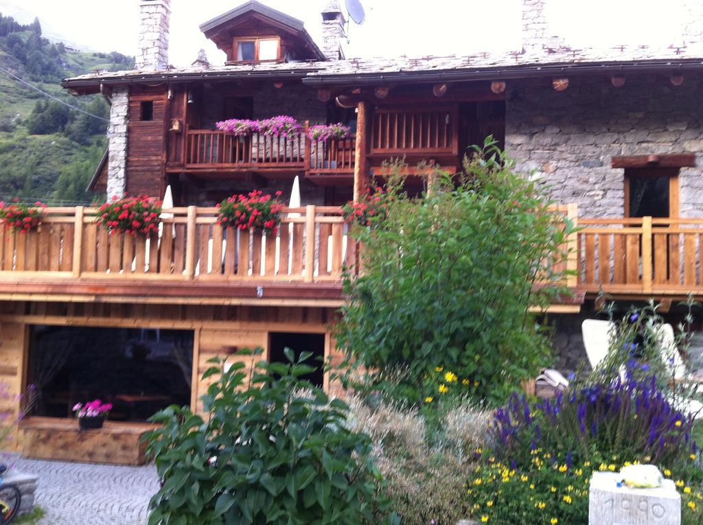 Les Trompeurs Chez Odette Bed and Breakfast Cogne Εξωτερικό φωτογραφία