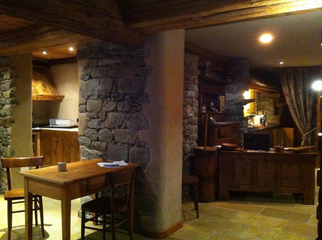 Les Trompeurs Chez Odette Bed and Breakfast Cogne Εξωτερικό φωτογραφία