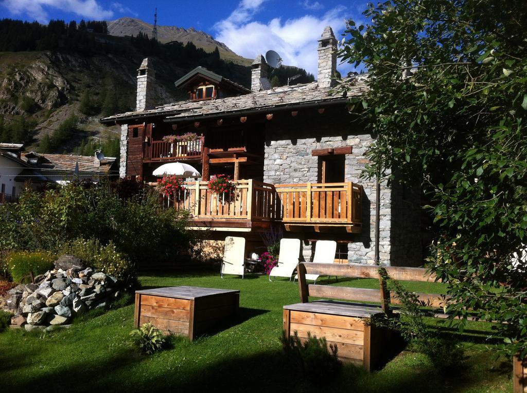 Les Trompeurs Chez Odette Bed and Breakfast Cogne Εξωτερικό φωτογραφία