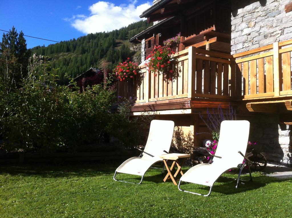 Les Trompeurs Chez Odette Bed and Breakfast Cogne Δωμάτιο φωτογραφία
