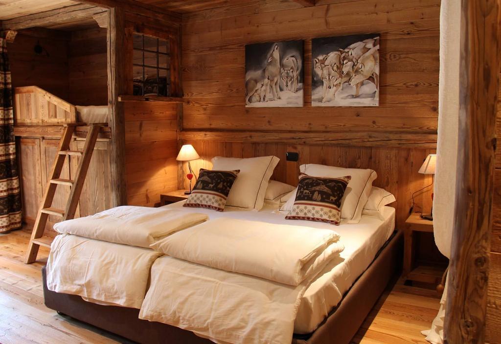 Les Trompeurs Chez Odette Bed and Breakfast Cogne Δωμάτιο φωτογραφία