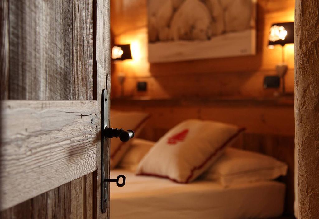 Les Trompeurs Chez Odette Bed and Breakfast Cogne Δωμάτιο φωτογραφία
