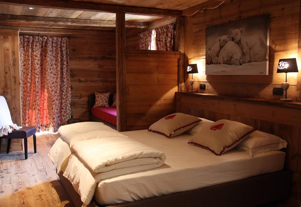 Les Trompeurs Chez Odette Bed and Breakfast Cogne Δωμάτιο φωτογραφία