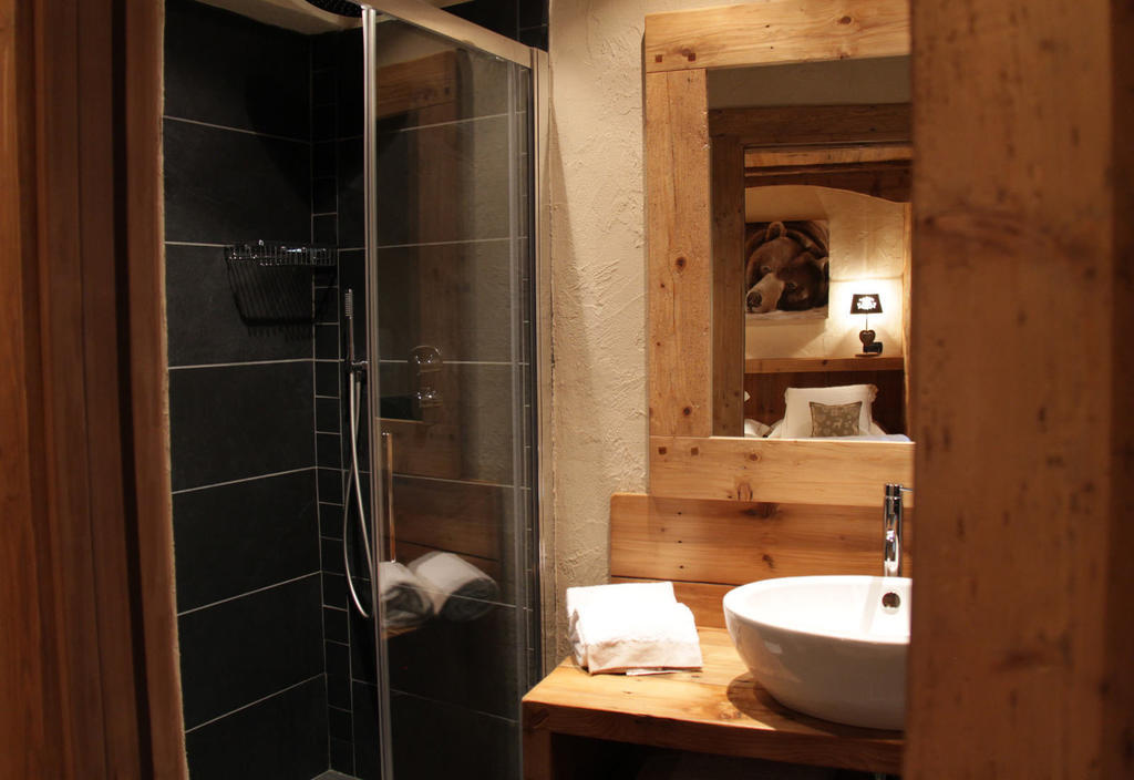 Les Trompeurs Chez Odette Bed and Breakfast Cogne Δωμάτιο φωτογραφία