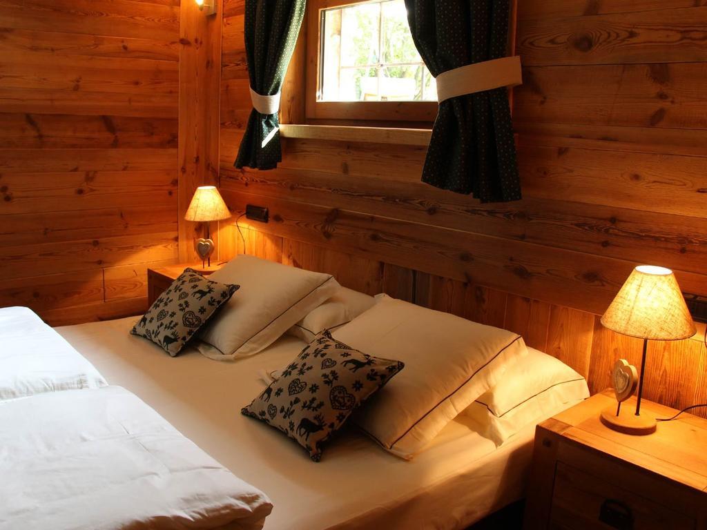 Les Trompeurs Chez Odette Bed and Breakfast Cogne Δωμάτιο φωτογραφία