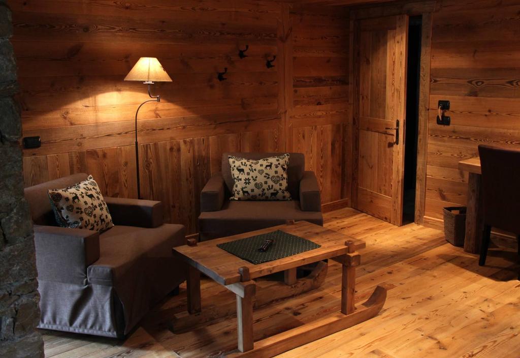 Les Trompeurs Chez Odette Bed and Breakfast Cogne Δωμάτιο φωτογραφία
