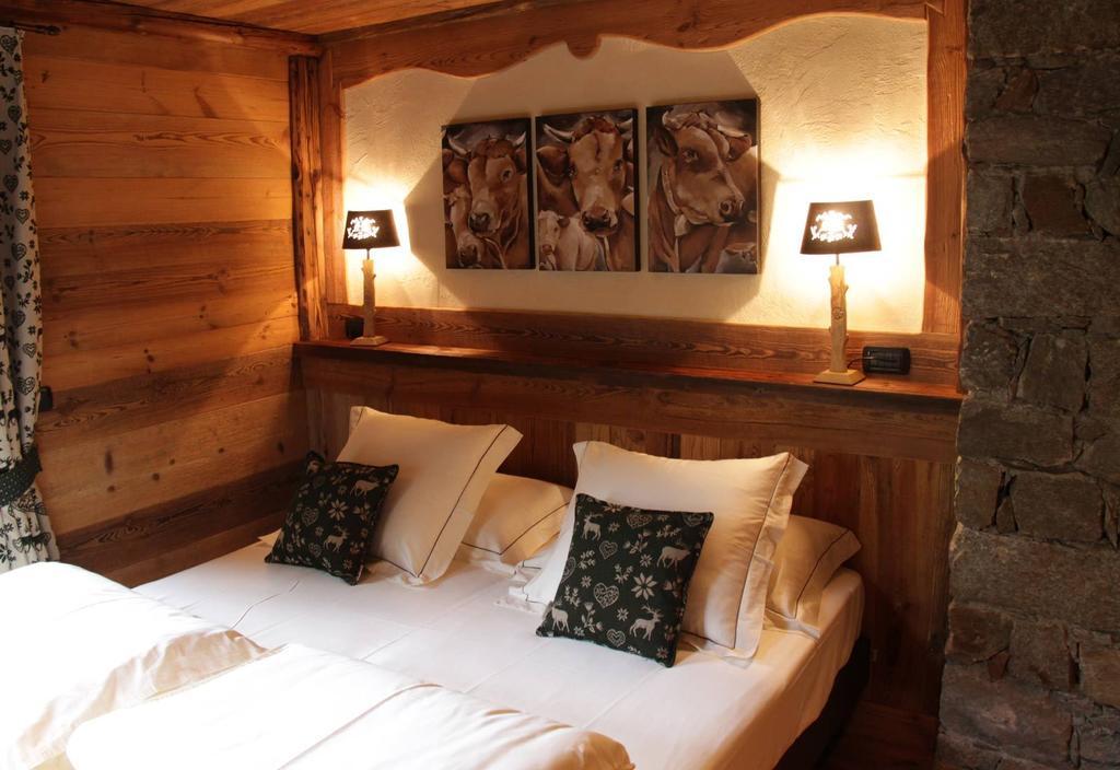 Les Trompeurs Chez Odette Bed and Breakfast Cogne Δωμάτιο φωτογραφία