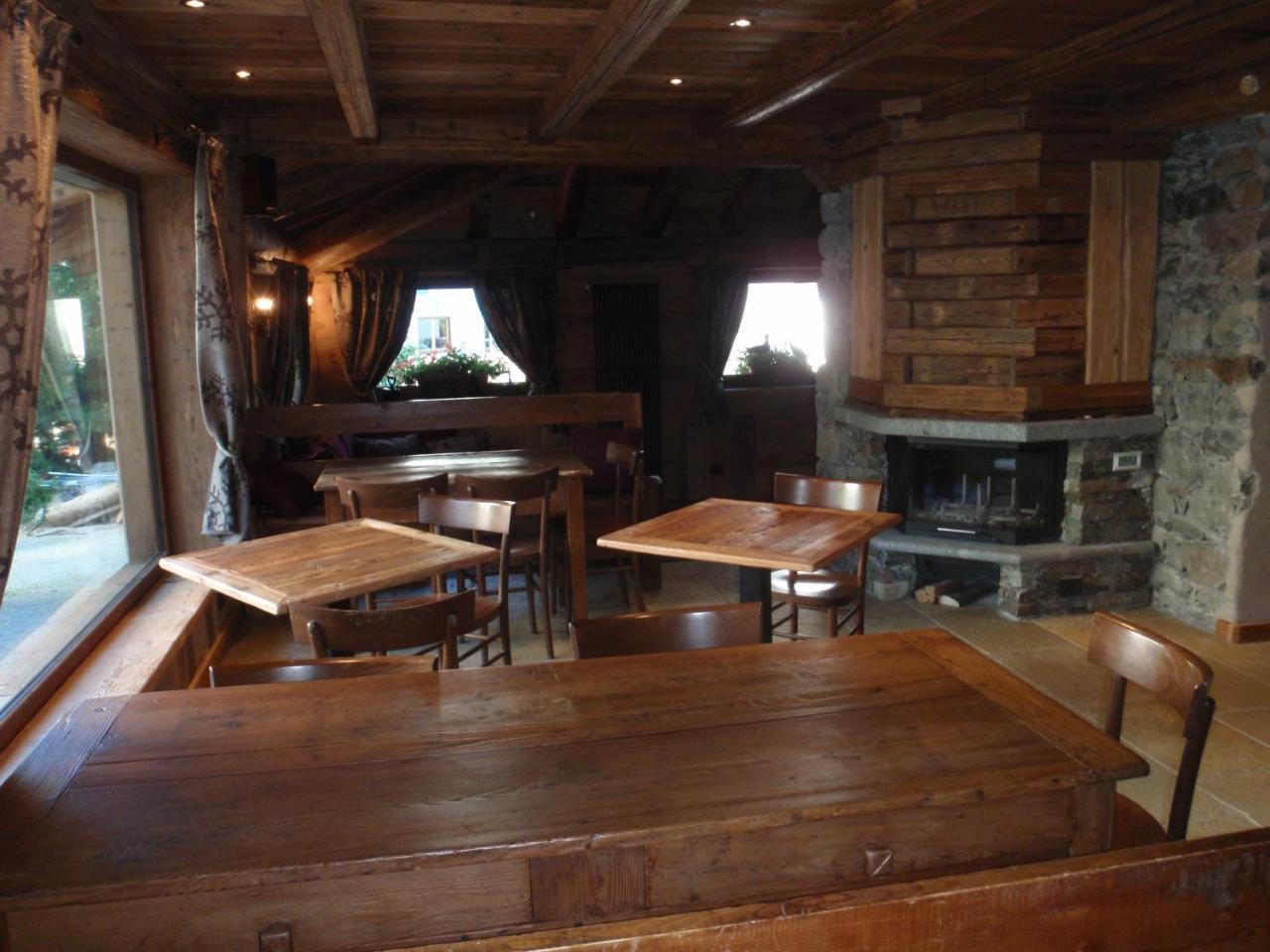 Les Trompeurs Chez Odette Bed and Breakfast Cogne Εξωτερικό φωτογραφία